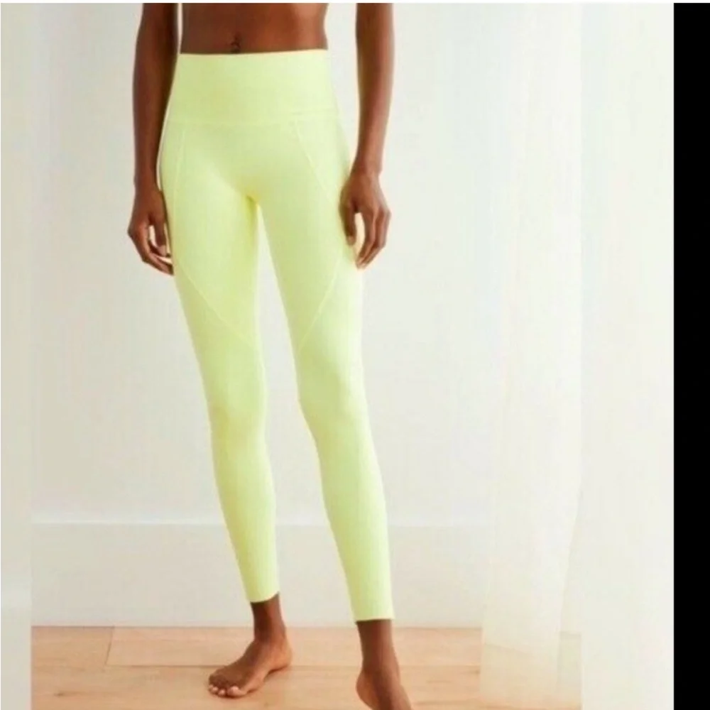 Aerie Neon Yellow Green High Rise Raw Hem Full Length Leggings Womens Size Small - Picture 1 of 16